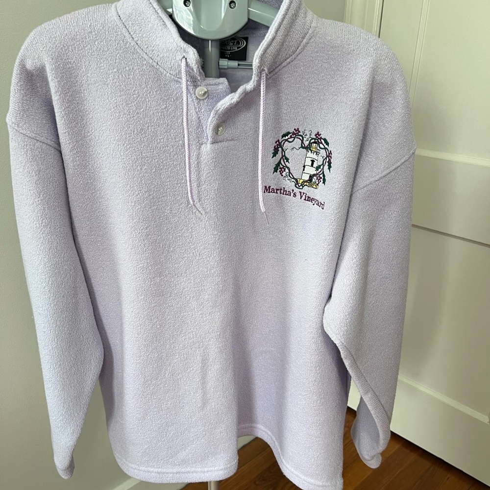 Light purple Vintage Martha’s Vineyard popover sweatshirt